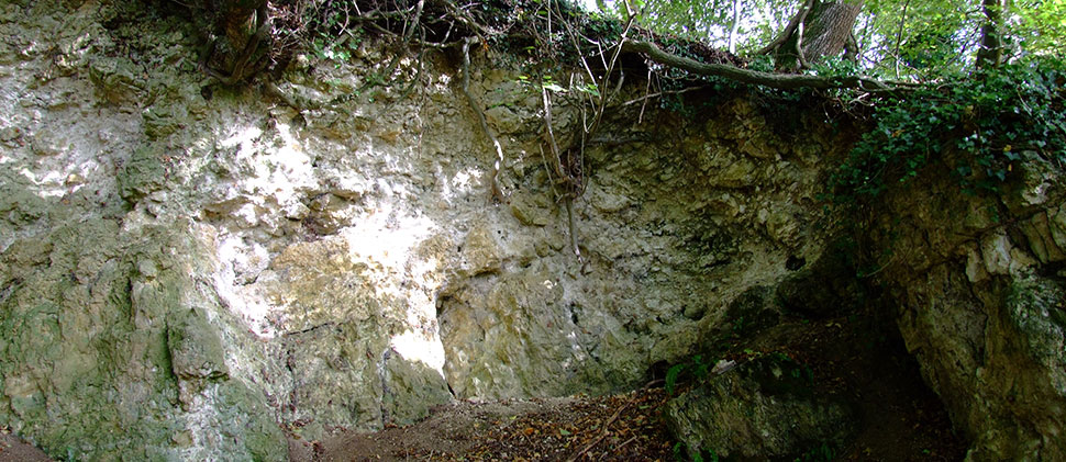 Exposed quarry at Tucking Mill Reservoir